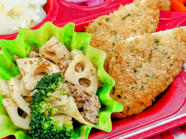 シャキうま夏味!れんこん味噌炒め